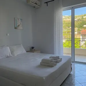Marina , Himare Albania